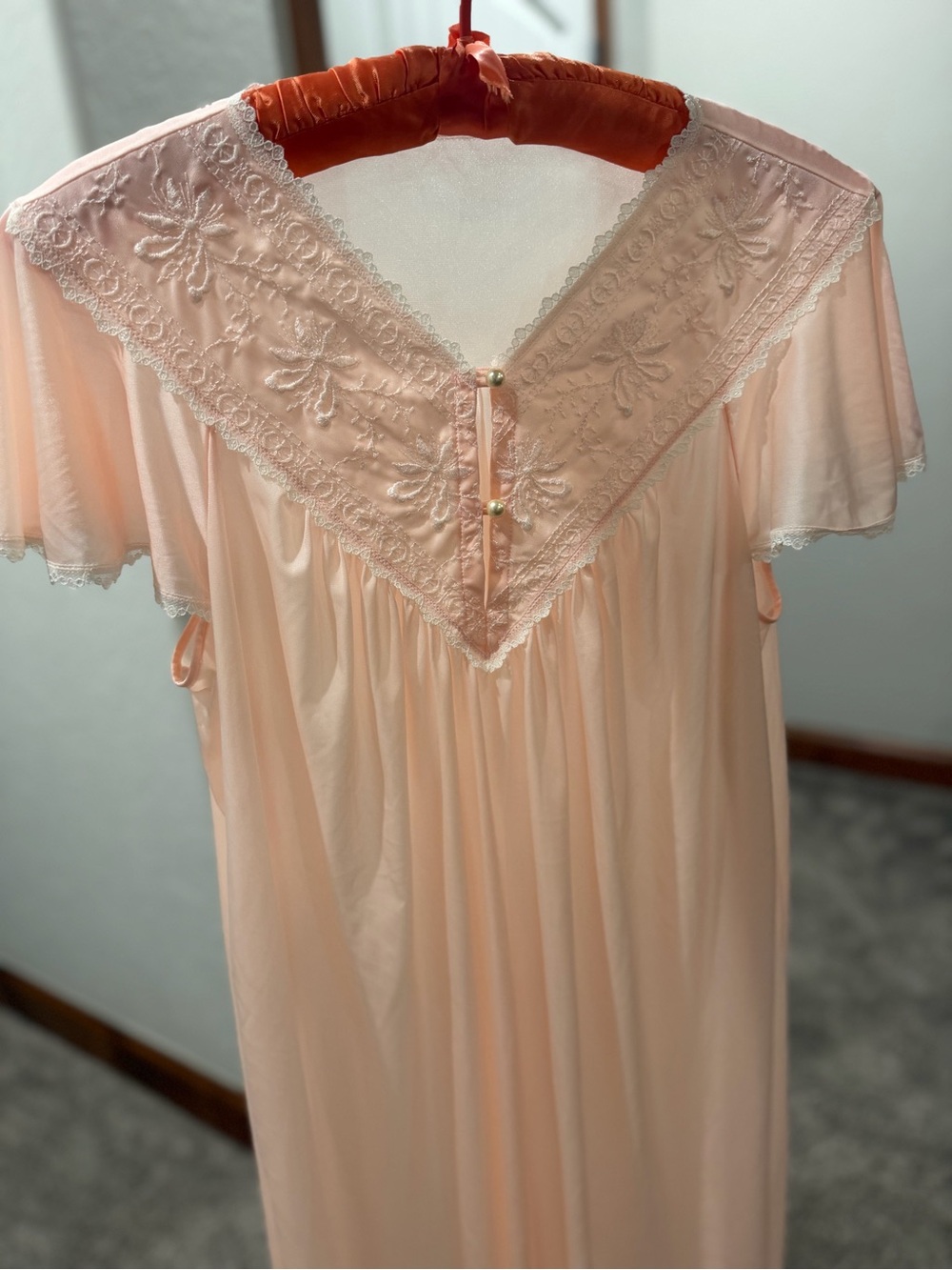 1970s Vintage Shadowline light pink embroidered. Rare!